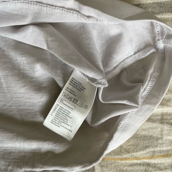 Sunglasses Pocket T-Shirt with Rolled Sleeves - Picture 3 of 7